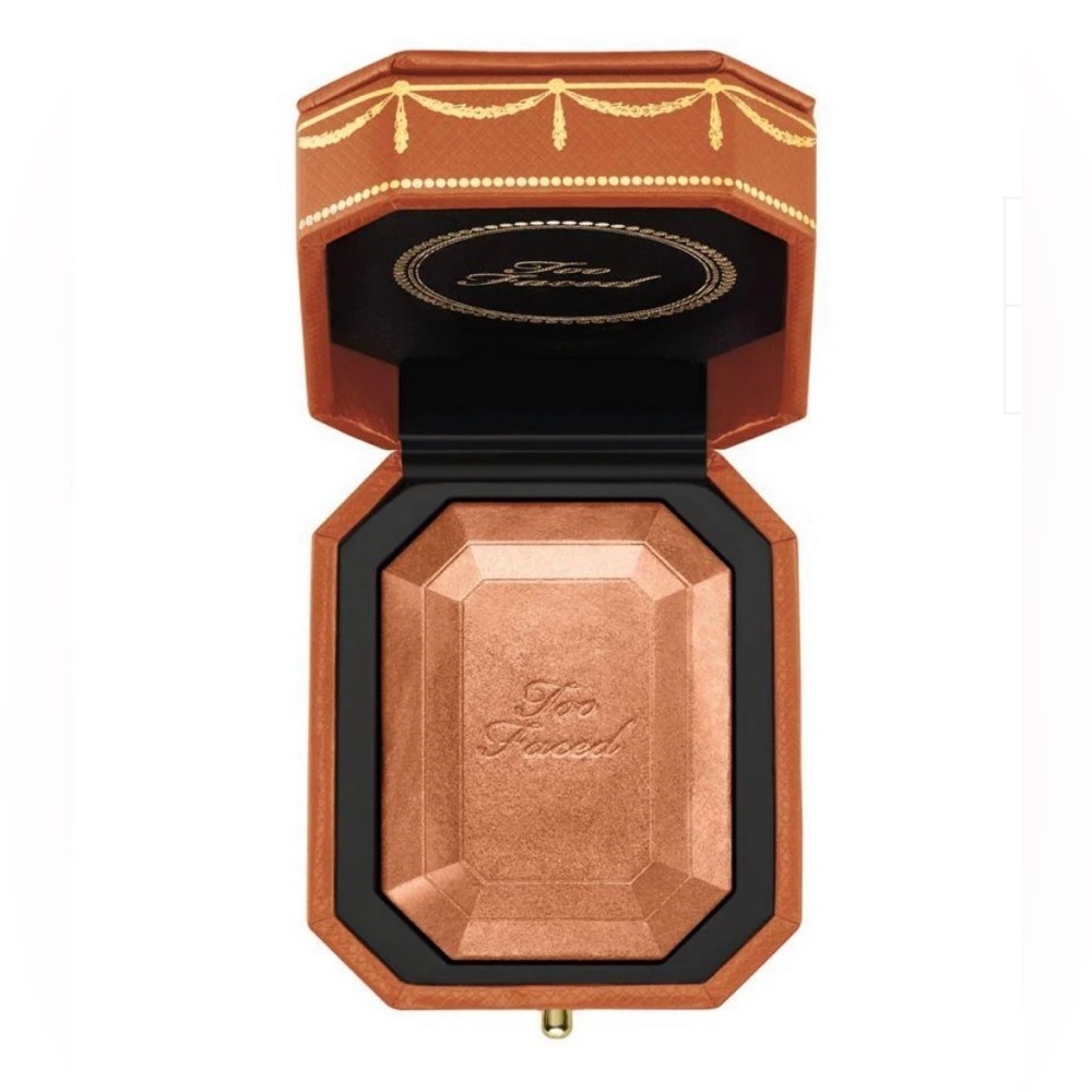 🆕Too Faced - Diamond Light Bronzer